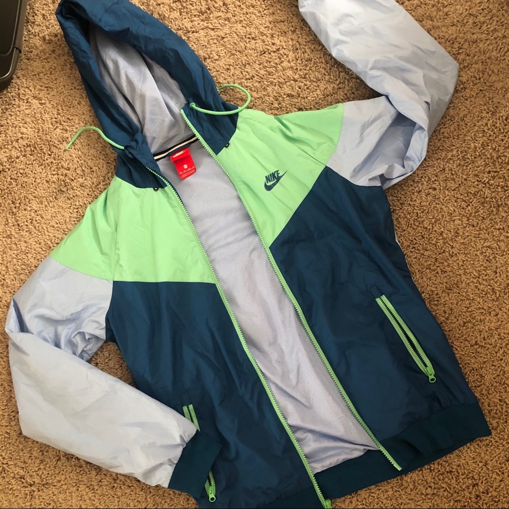 Men’s XS NIKE jacket